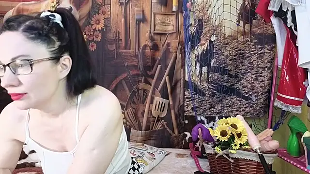 DashaHart online show from 12/11/24, 06:09