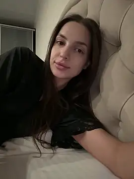 BellaHalles online show from 03/02/25, 09:01