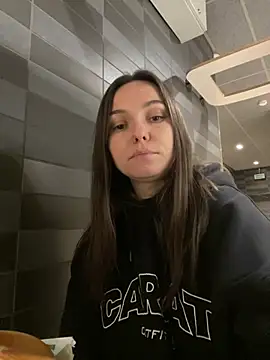 Snapshot of Jinna_milli chatting on 02/23/25, 04:02 Jinna milli online show from 02/23/25, 04:02