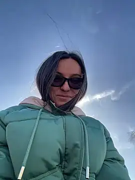 Snapshot of Jinna_milli chatting on 03/06/25, 11:47 Jinna milli online show from 03/06/25, 11:47