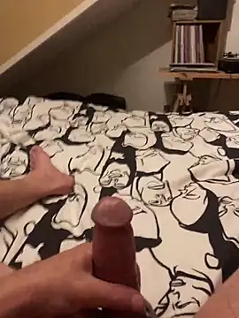 Snapshot of LivingLegend1978 chatting on 09/17/25, 05:58 LivingLegend1978 online show from 09/17/25, 05:58