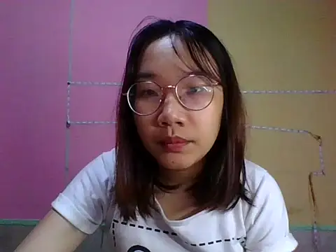 Nanoko online show from 03/09/25, 10:19