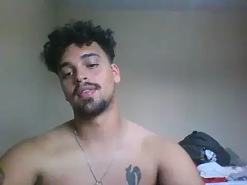 Snapshot of Xcumshot33 chatting on 12/02/24, 08:22 Xcumshot33 online show from 12/02/24, 08:22