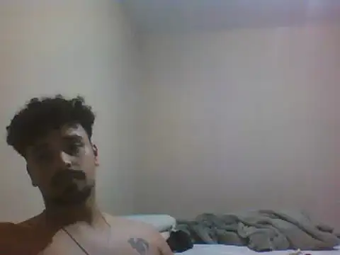 Snapshot of Xcumshot33 chatting on 12/12/24, 11:36 Xcumshot33 online show from 12/12/24, 11:36