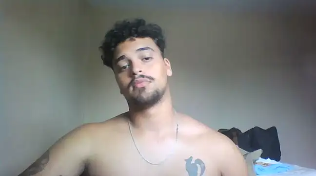 Snapshot of Xcumshot33 chatting on 01/09/25, 06:04 Xcumshot33 online show from 01/09/25, 06:04