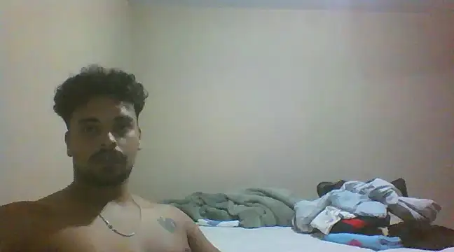 Snapshot of Xcumshot33 chatting on 01/10/25, 04:01 Xcumshot33 online show from 01/10/25, 04:01