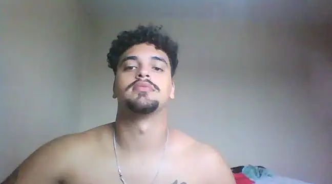 Snapshot of Xcumshot33 chatting on 01/13/25, 01:39 Xcumshot33 online show from 01/13/25, 01:39