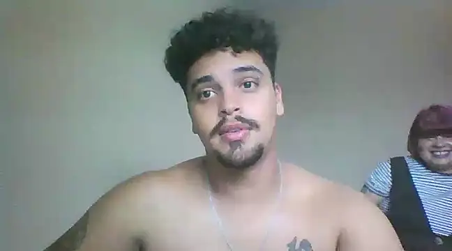 Snapshot of Xcumshot33 chatting on 01/13/25, 06:38 Xcumshot33 online show from 01/13/25, 06:38