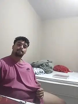 Snapshot of Xcumshot33 chatting on 02/13/25, 10:33 Xcumshot33 online show from 02/13/25, 10:33