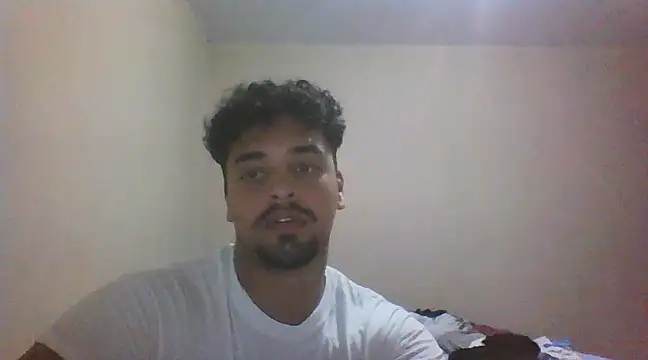 Snapshot of Xcumshot33 chatting on 02/19/25, 12:14 Xcumshot33 online show from 02/19/25, 12:14