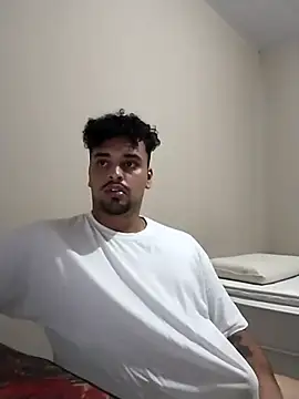 Snapshot of Xcumshot33 chatting on 03/10/25, 09:40 Xcumshot33 online show from 03/10/25, 09:40