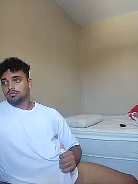 Snapshot of Xcumshot33 chatting on 03/11/25, 01:01 Xcumshot33 online show from 03/11/25, 01:01