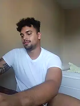 Snapshot of Xcumshot33 chatting on 03/13/25, 07:17 Xcumshot33 online show from 03/13/25, 07:17