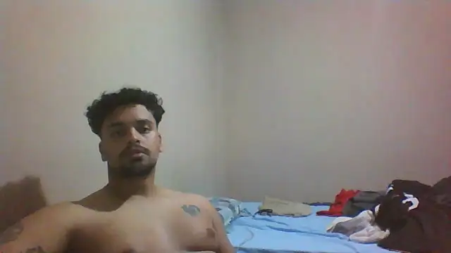 Snapshot of Xcumshot33 chatting on 09/20/25, 03:29 Xcumshot33 online show from 09/20/25, 03:29