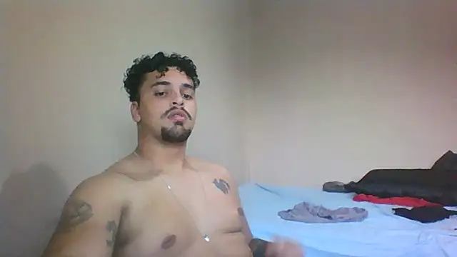 Snapshot of Xcumshot33 chatting on 10/03/25, 08:17 Xcumshot33 online show from 10/03/25, 08:17