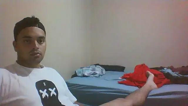 Snapshot of Xcumshot33 chatting on 10/27/25, 08:57 Xcumshot33 online show from 10/27/25, 08:57