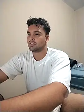 Snapshot of Xcumshot33 chatting on 10/31/25, 08:10 Xcumshot33 online show from 10/31/25, 08:10