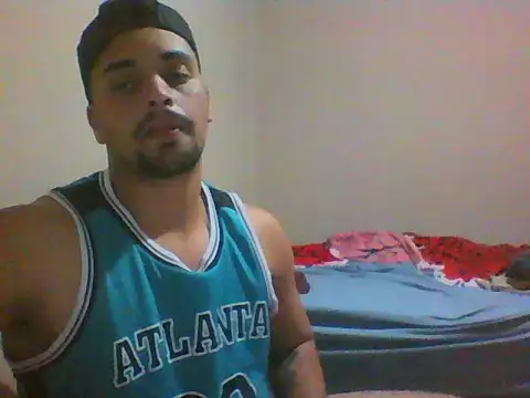 Snapshot of Xcumshot33 chatting on 11/12/25, 01:28 Xcumshot33 online show from 11/12/25, 01:28