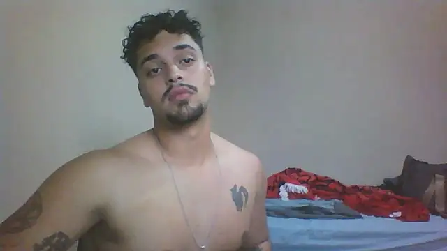 Snapshot of Xcumshot33 chatting on 11/15/25, 08:05 Xcumshot33 online show from 11/15/25, 08:05