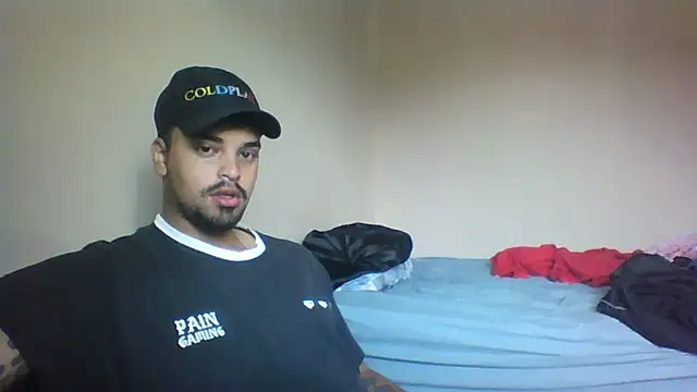 Snapshot of Xcumshot33 chatting on 11/27/25, 12:40 Xcumshot33 online show from 11/27/25, 12:40