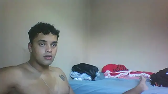 Snapshot of Xcumshot33 chatting on 11/28/25, 08:00 Xcumshot33 online show from 11/28/25, 08:00