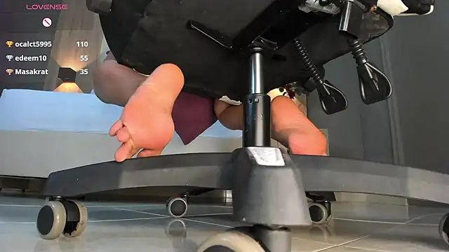 bella1207 online show from 02/19/25, 10:20