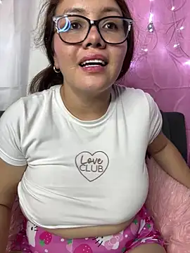 Snapshot of solecito_22 chatting on 12/13/24, 03:05 solecito 22 online show from 12/13/24, 03:05