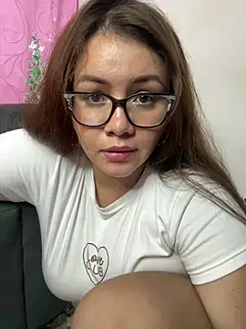 Snapshot of solecito_22 chatting on 12/18/24, 03:26 solecito 22 online show from 12/18/24, 03:26