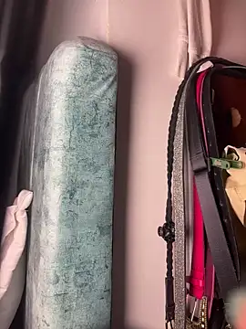 Snapshot of solecito_22 chatting on 02/13/25, 01:50 solecito 22 online show from 02/13/25, 01:50