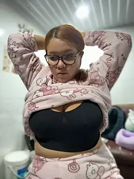 Snapshot of solecito_22 chatting on 11/30/25, 02:59 solecito 22 online show from 11/30/25, 02:59