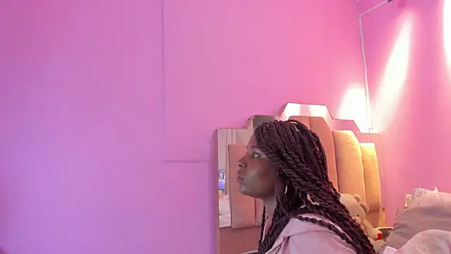 LoveQueen2 online show from 11/30/25, 11:58