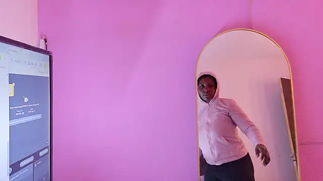 LoveQueen2 online show from 03/04/26, 11:49