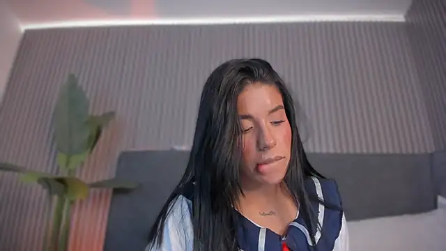 emelie 89 online show from 04/29/26, 05:30