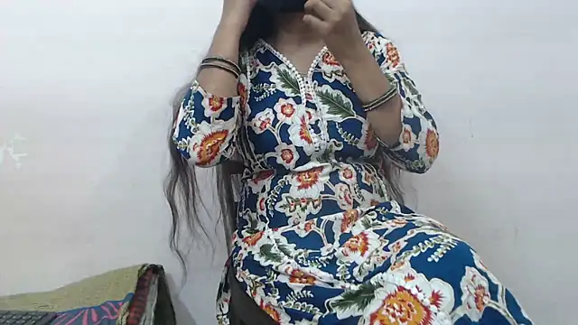 Snapshot of wildbabes chatting on 12/16/25, 08:03 wildbabes online show from 12/16/25, 08:03