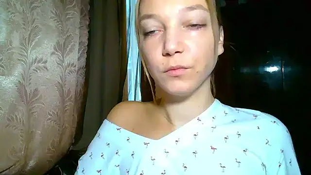 EmillyPlay online show from 12/01/25, 06:51