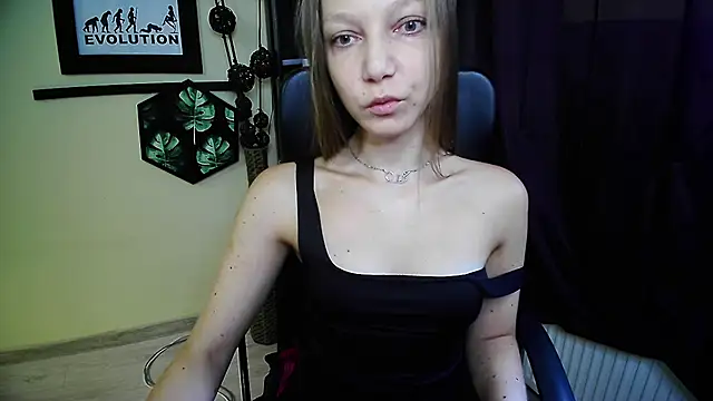 EmillyPlay online show from 07/10/26, 05:34