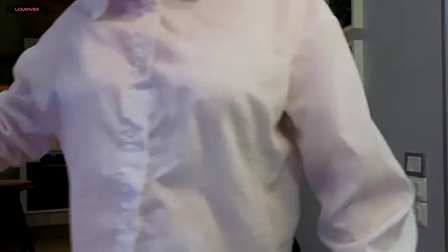 DonnaBurkee online show from 06/04/26, 04:18