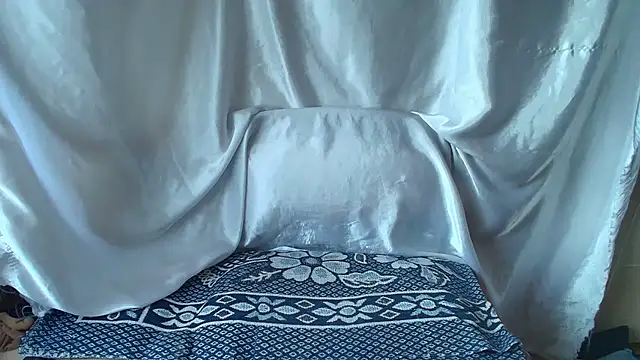 Burberrry  online show from 07/12/26, 04:53