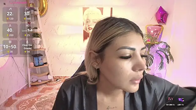 Snapshot of SALOOMEE__ chatting on 09/25/25, 10:08 SALOOMEE online show from 09/25/25, 10:08