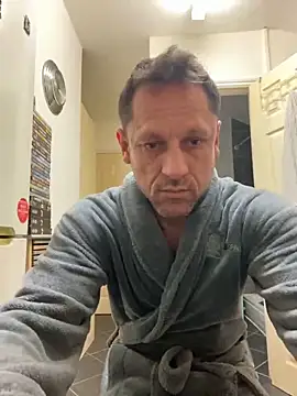 Snapshot of Yourhotboy_42 chatting on 02/02/25, 05:48 Yourhotboy 42 online show from 02/02/25, 05:48