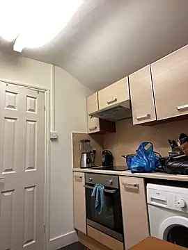 Snapshot of Yourhotboy_42 chatting on 10/30/25, 06:08 Yourhotboy 42 online show from 10/30/25, 06:08