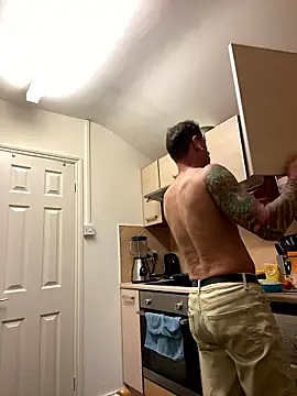 Yourhotboy 42 online show from 01/12/26, 06:57