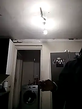 Snapshot of Nomhle113 chatting on 11/18/25, 04:33 Nomhle113 online show from 11/18/25, 04:33