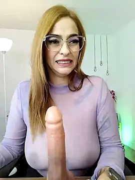 Alessandra Schmoll online show from 02/25/25, 02:33