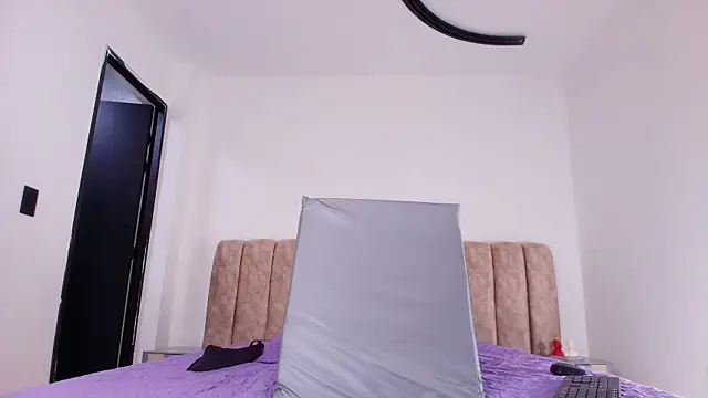 diane di online show from 11/14/25, 07:12