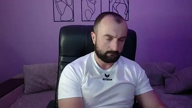 brindlefly6969 online show from 06/04/26, 10:43