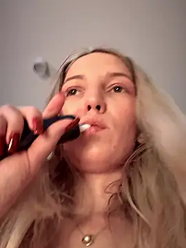 Adelina0001 online show from 01/08/26, 07:54