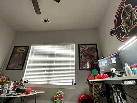 4EVAGLACIERS online show from 04/13/26, 03:50