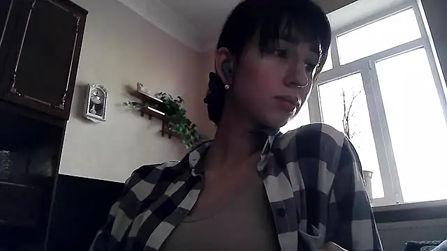 ElizaSwon online show from 05/08/26, 03:28