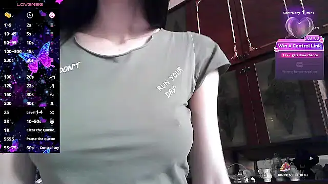 ElizaSwon online show from 06/02/26, 03:03